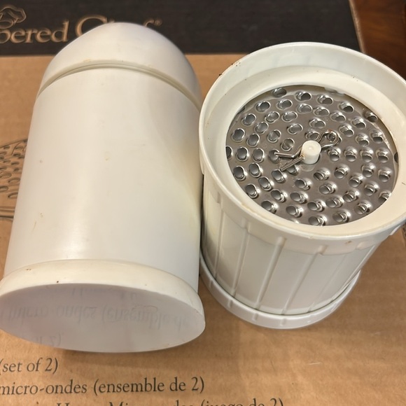 The Pampered Chef Bundle. Bread tube heart. Decorator and chip maker. NEW - Picture 11 of 11